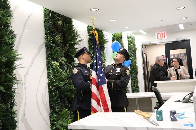 MEDICAL GREENWALL NYPD1oaLhYxDTwyusuGjTSLtSg