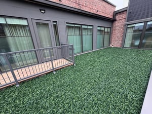 brennans-houston-faux-vegetative-rooftop