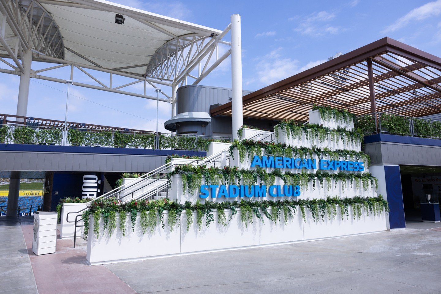 dignityhealthsportscomplexupscapers