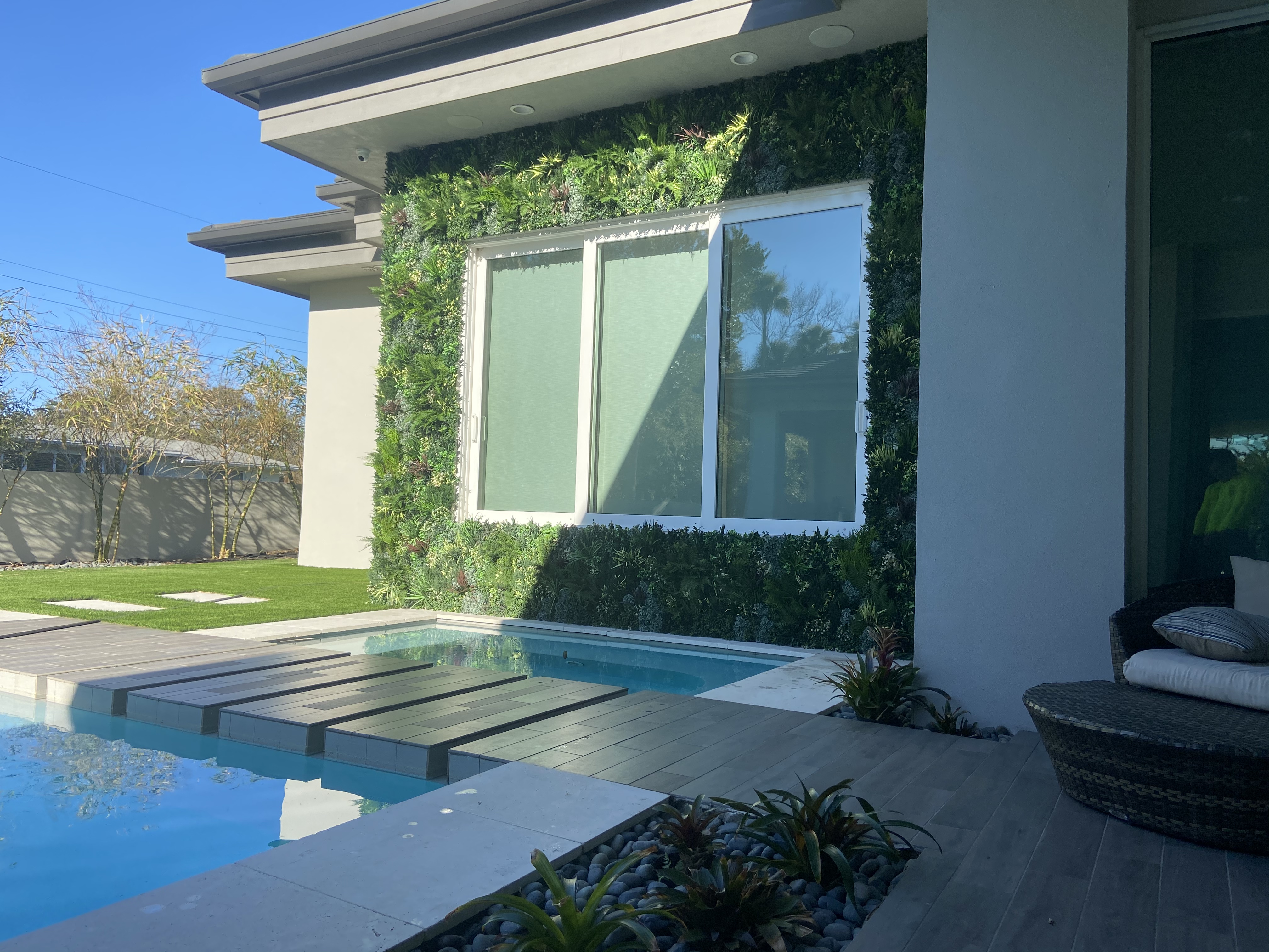 artificial-green-wall-vistafolia-upscapers (8)